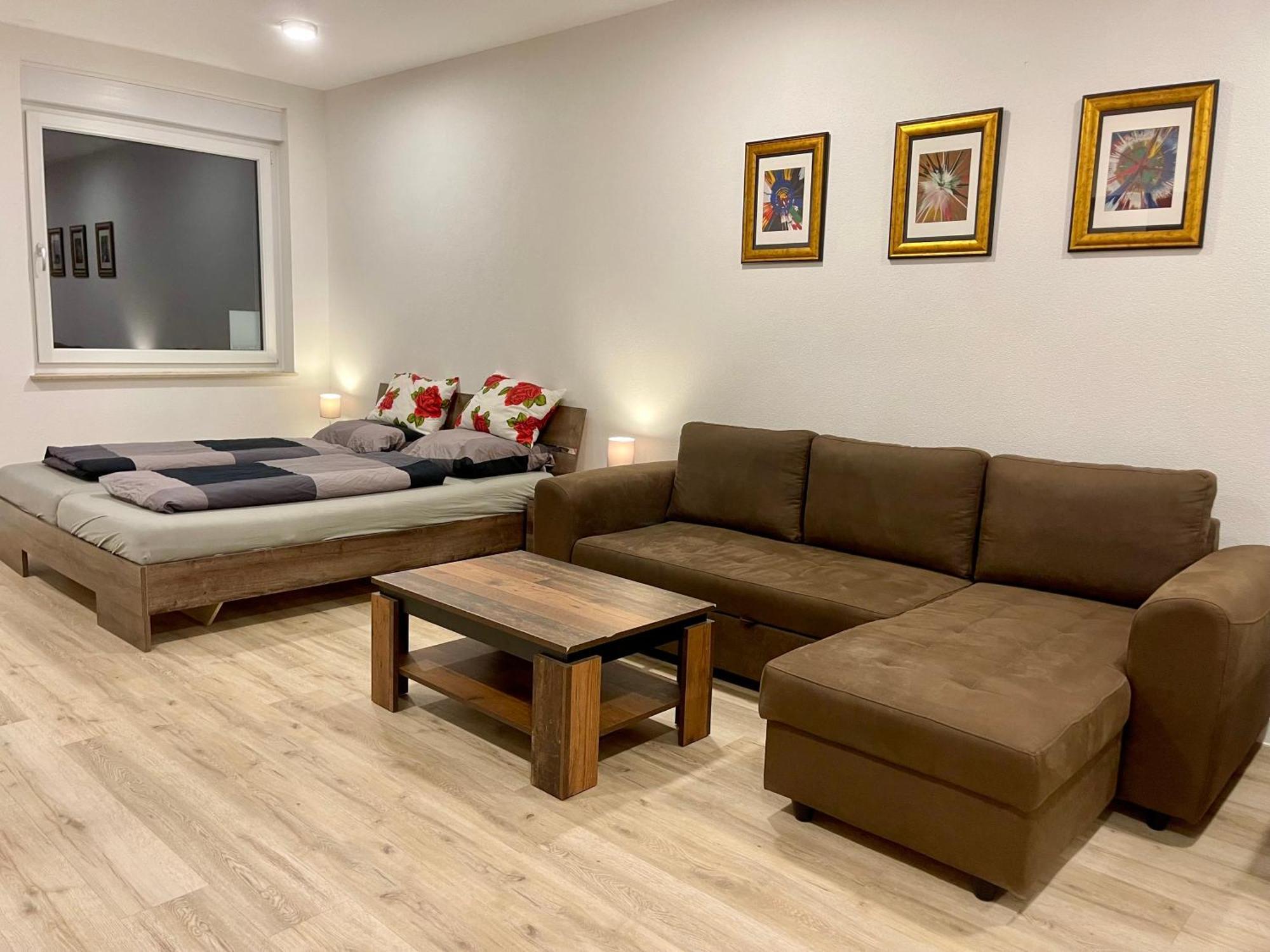 Neu Grosse Einzimmerwohnung Im Zentrum Goldstadt Pforzheim Schloessle Zewnętrze zdjęcie
