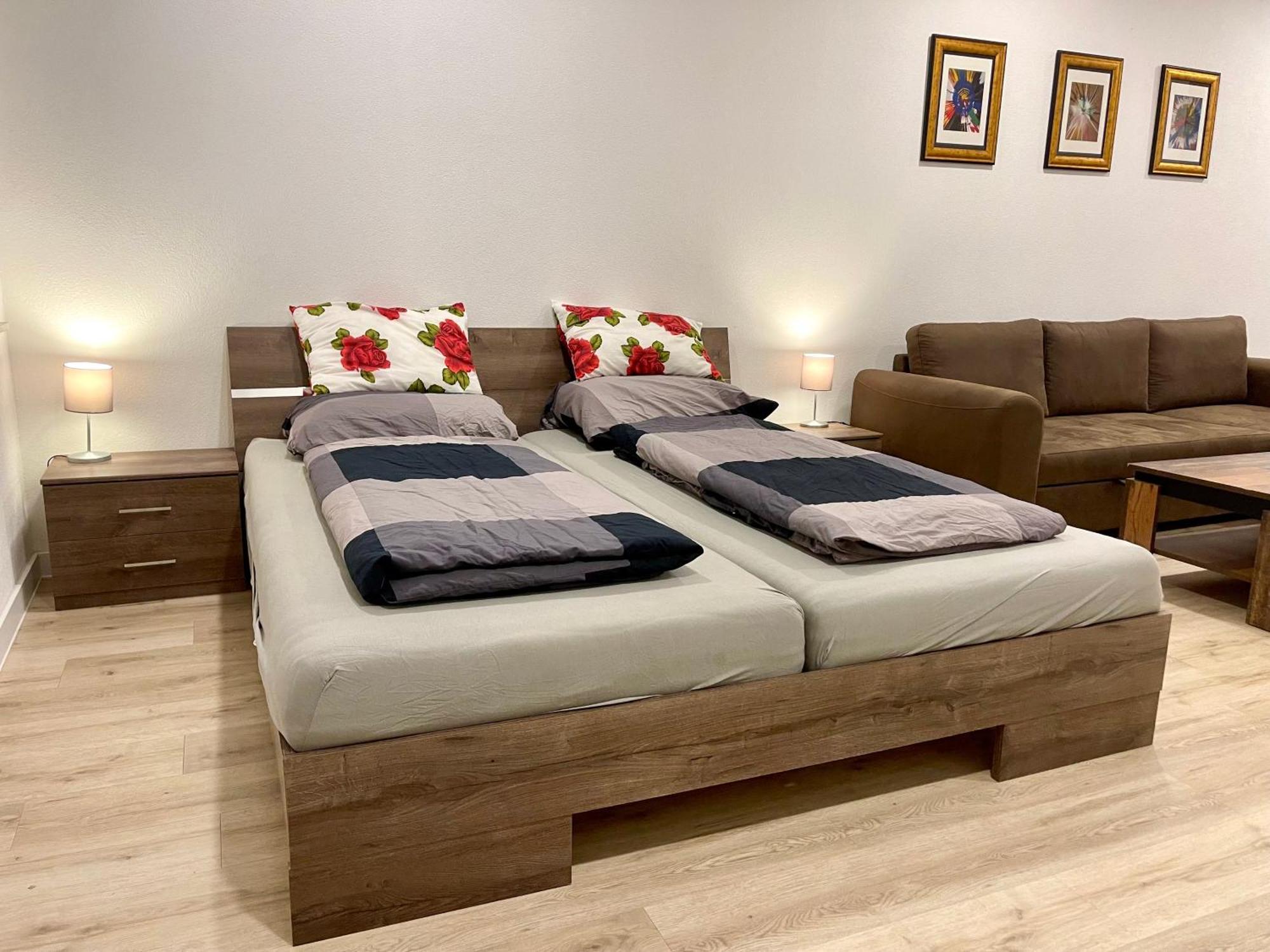 Neu Grosse Einzimmerwohnung Im Zentrum Goldstadt Pforzheim Schloessle Zewnętrze zdjęcie