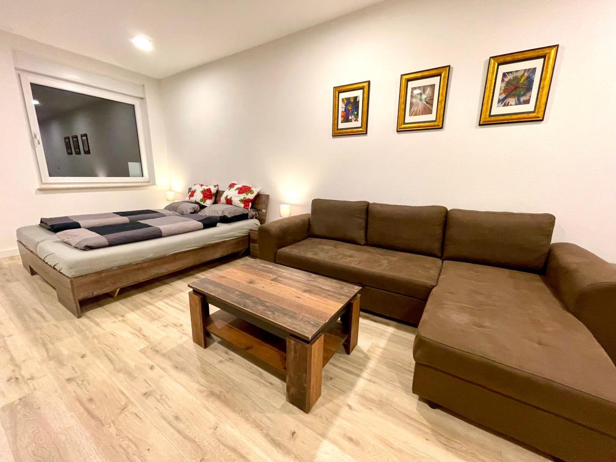 Neu Grosse Einzimmerwohnung Im Zentrum Goldstadt Pforzheim Schloessle Zewnętrze zdjęcie